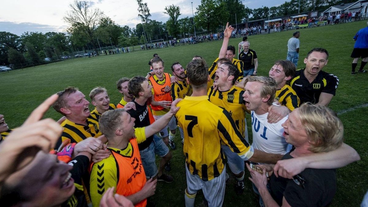 UD Weerselo ongeslagen kampioen in de vijfde klasse