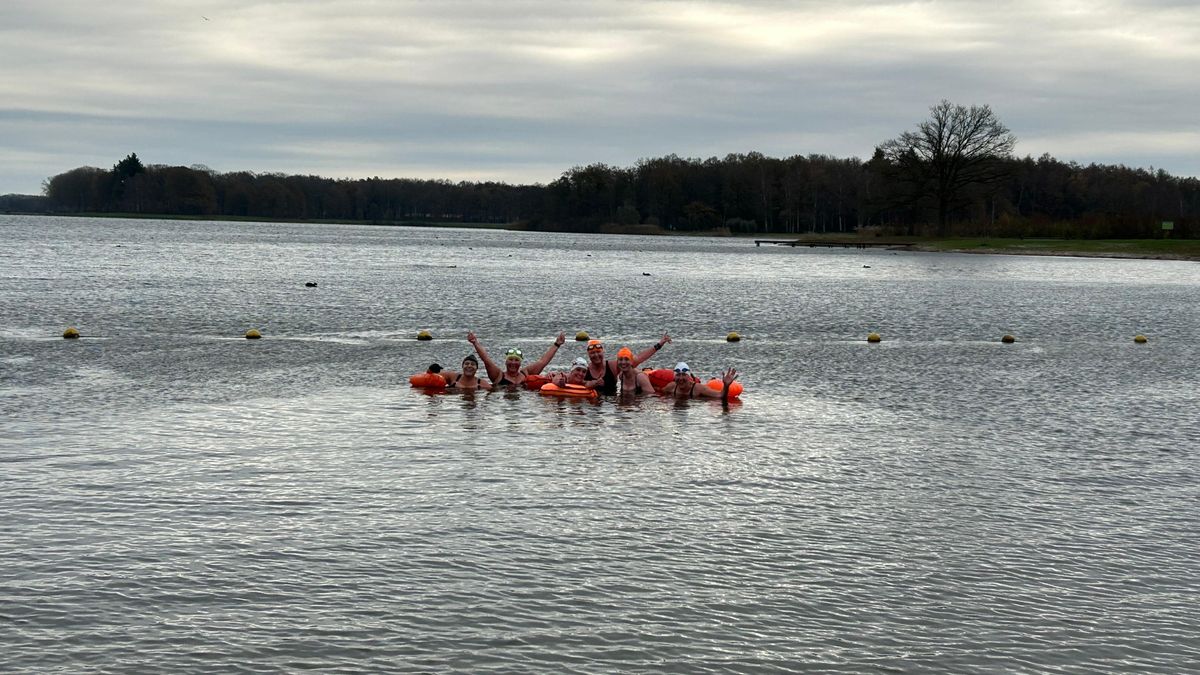 Julia uit Deventer omarmt de kou: ijszwemmen bij temperaturen rond het vriespunt