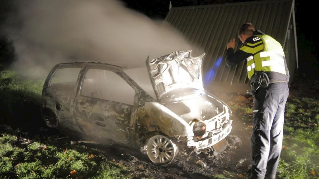 Opnieuw auto in vlammen op in Enschede