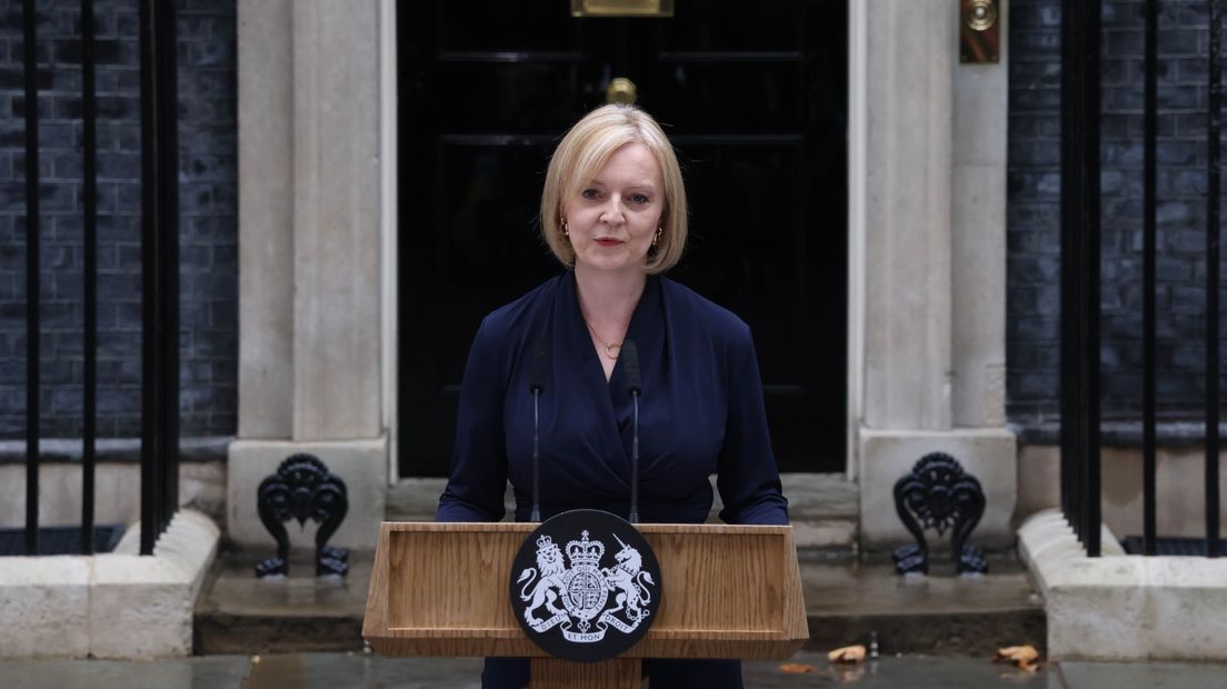 Prime Minister Liz Truss tijdens haar eerste speech voor de deur van Downing Street 10