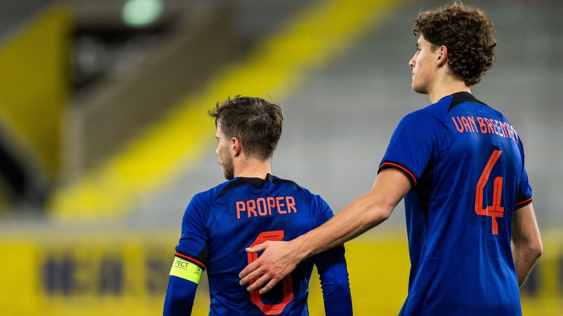In september 2023 debuteerde Finn van Breemen (rechts) voor Jong Oranje