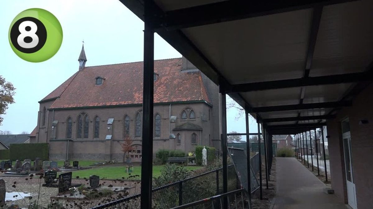 Overkapping gerealiseerd tussen de kerk in Varsselder en 't Dorpshuus