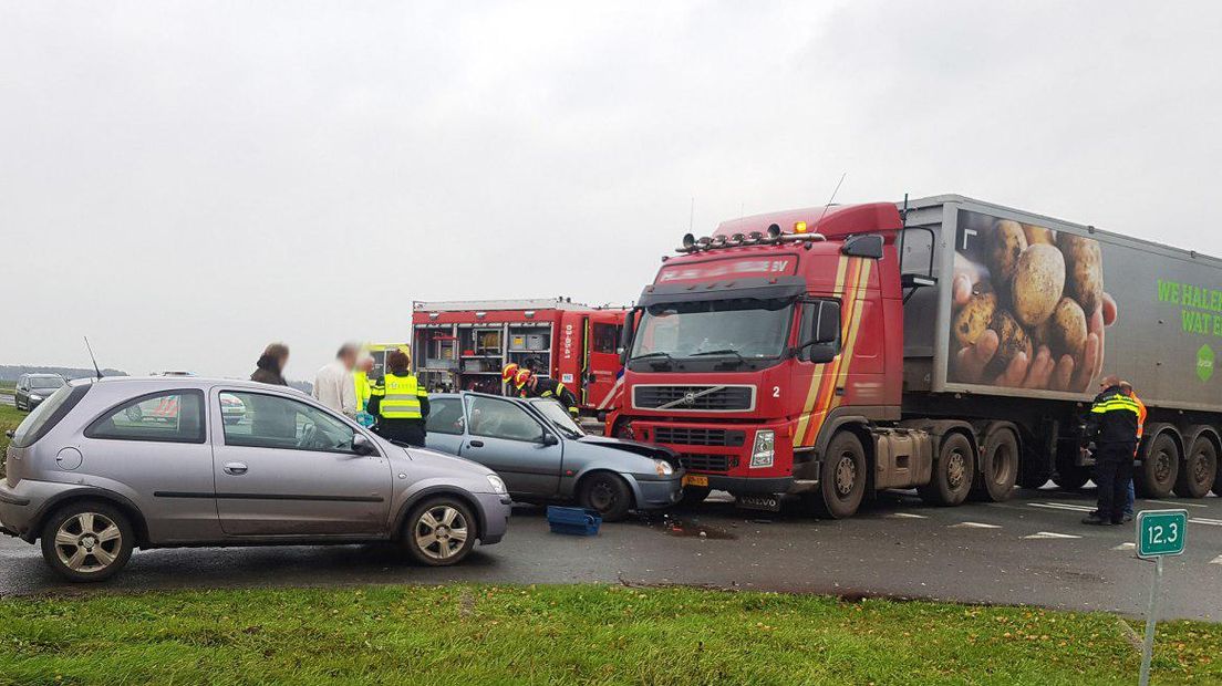 Het ongeluk op de Drentse Mondenweg (Rechten: Persbureau Meter)