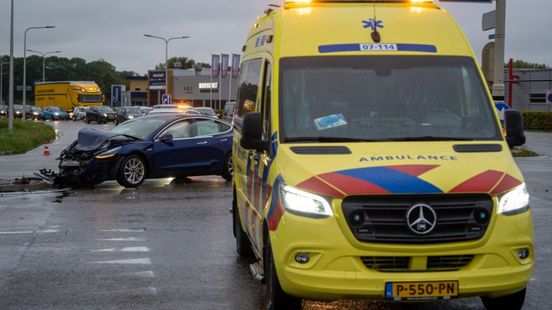 Forse botsing op kruising in Didam. Forse botsing op kruising in Didam.
