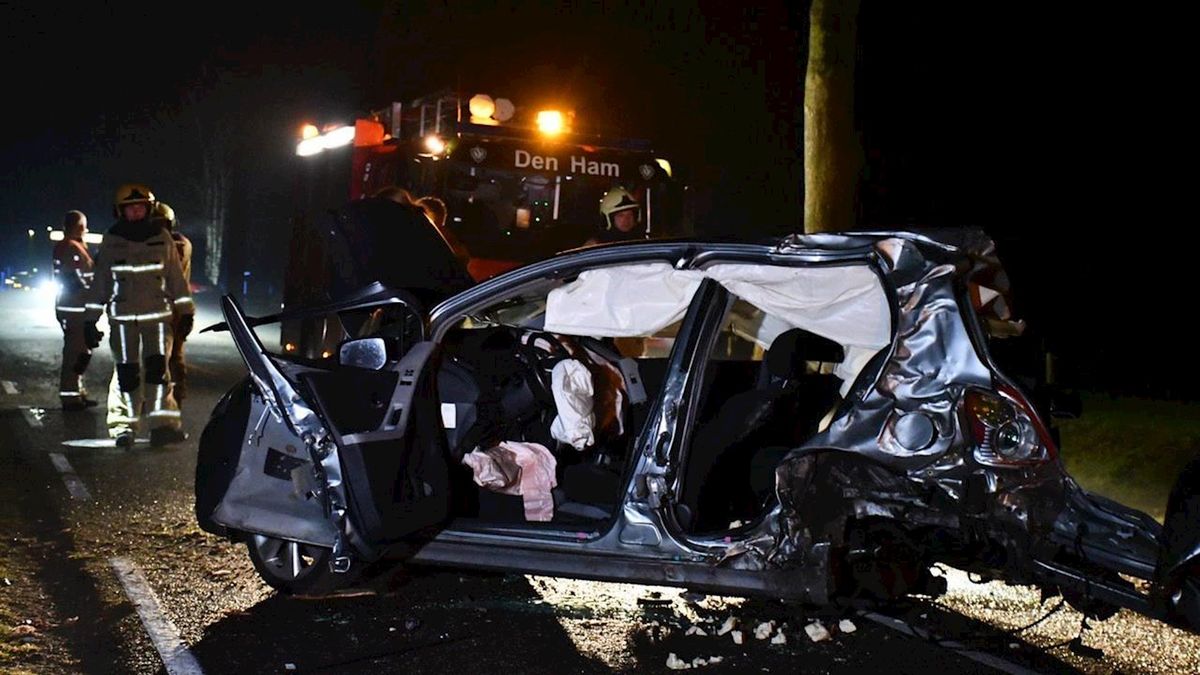 Automobilist gewond bij zwaar eenzijdig ongeluk in Daarle