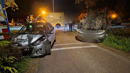 Gasflessen in brand • auto op de kop