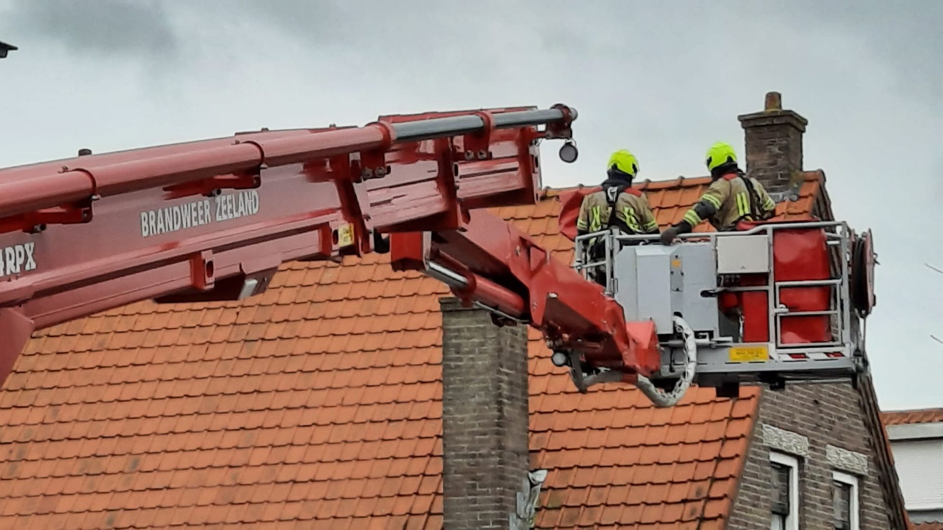 Nu Al Meer Dan Duizend Schademeldingen Door Storm: 'auto's Beschadigd ...