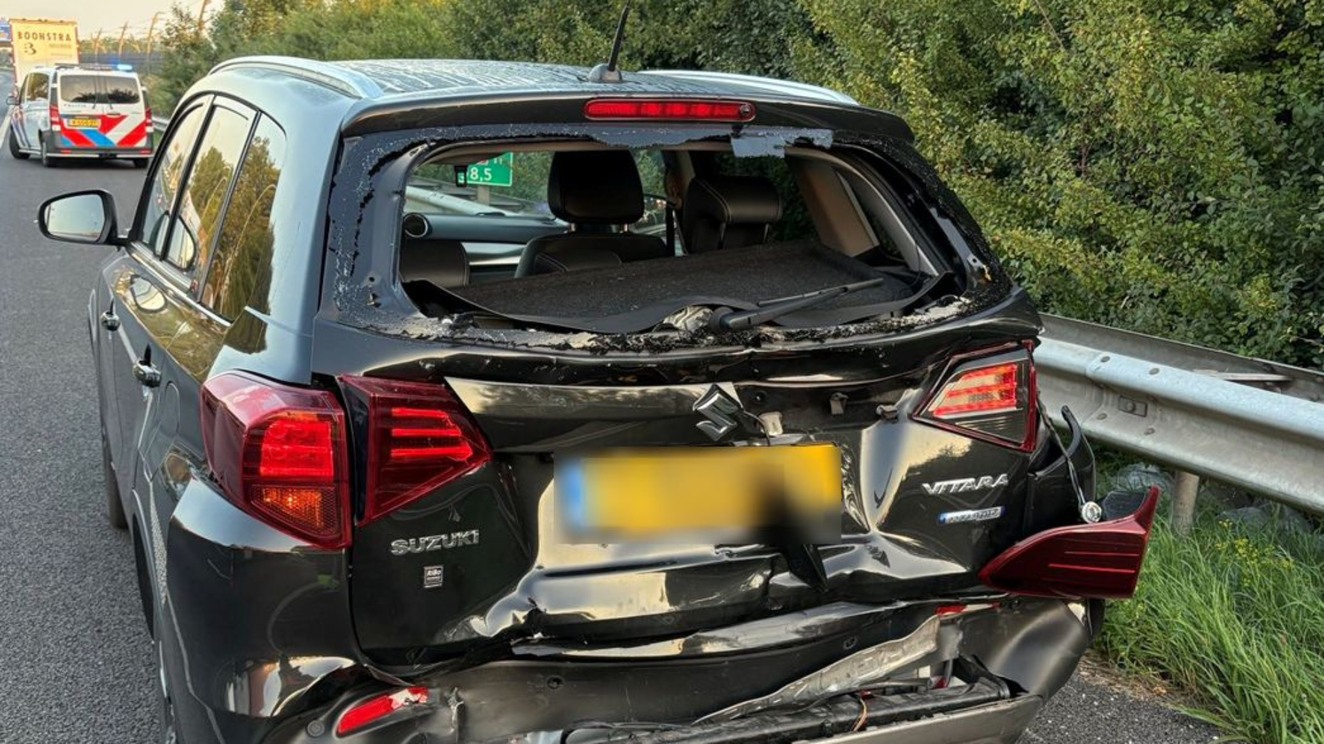 Ook ongeluk met vrachtwagen A15, vertraging neemt af.