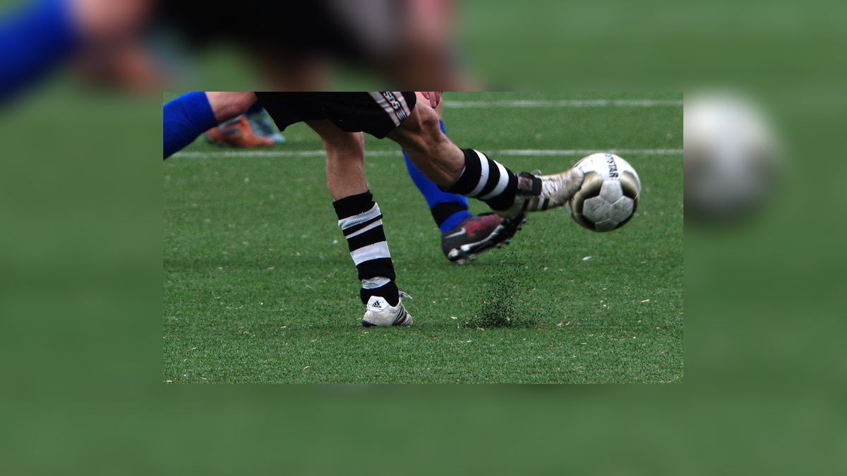 'Kom van dat gras af' wil van rubberkorrels op sportvelden af Omrop Fryslân