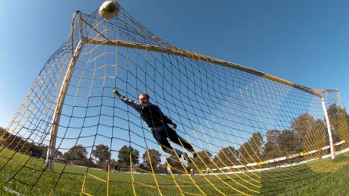 Blessure Jager leidt nederlaag Annen tegen Emmen in