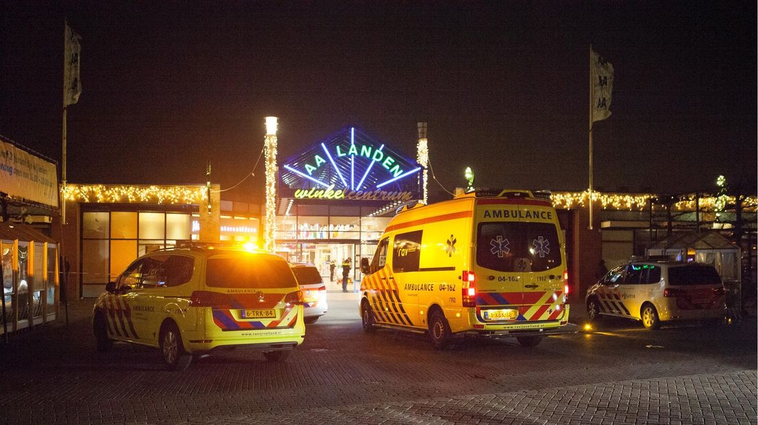 Steekpartij in winkelcentrum Aa-landen Zwolle