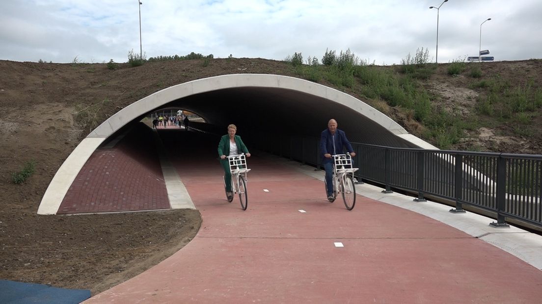 De nieuwe fietstunnel.