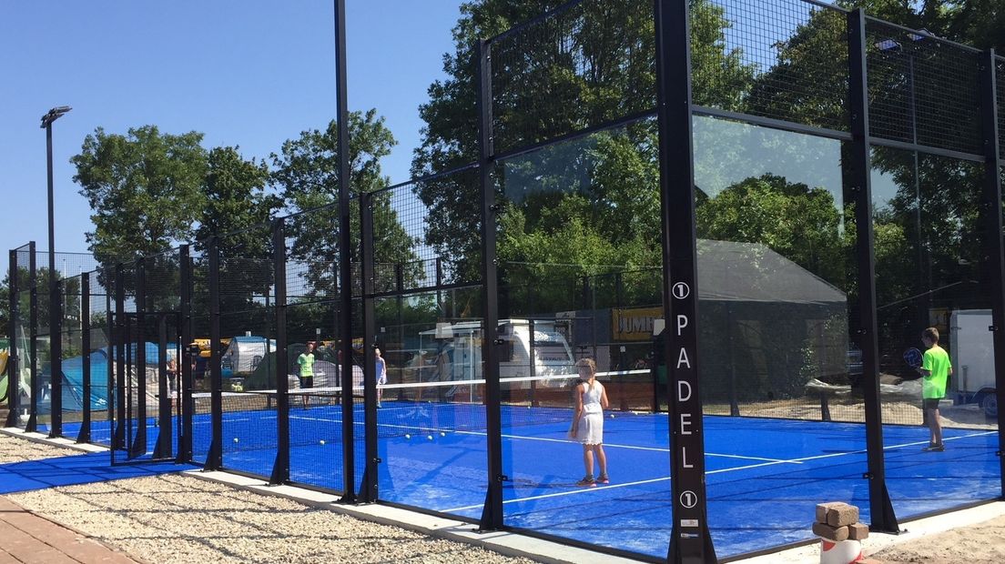 Tennissen in een kooi: nu ook in Zeeland