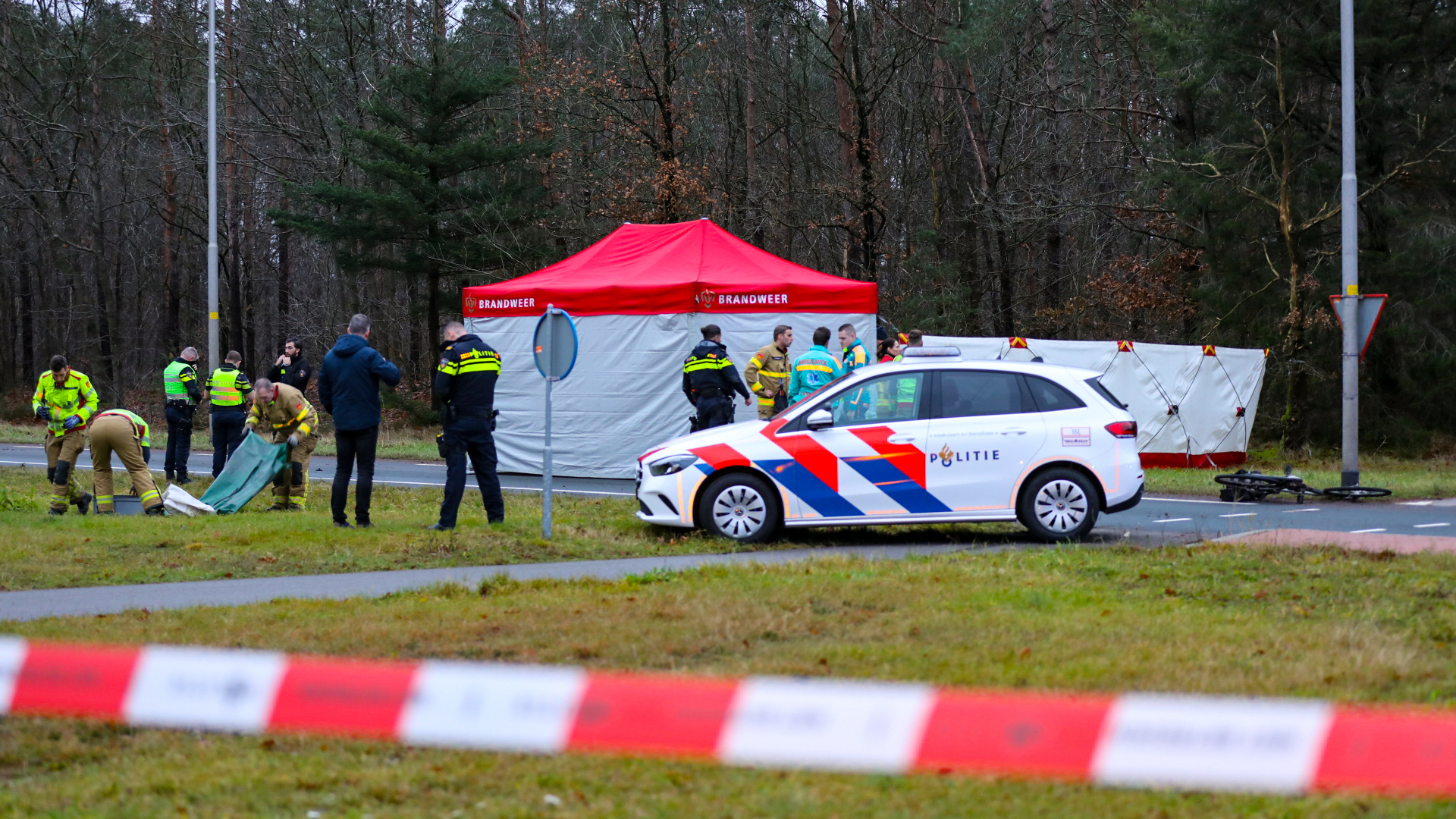 Vrachtwagenchauffeur Uit Veenendaal Betrokken Bij Dodelijk Ongeluk Met ...