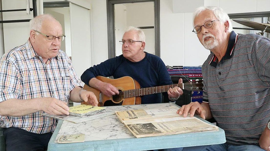 Bert Toebak (links) met Dirk Brouwer en Ben van der Laan.