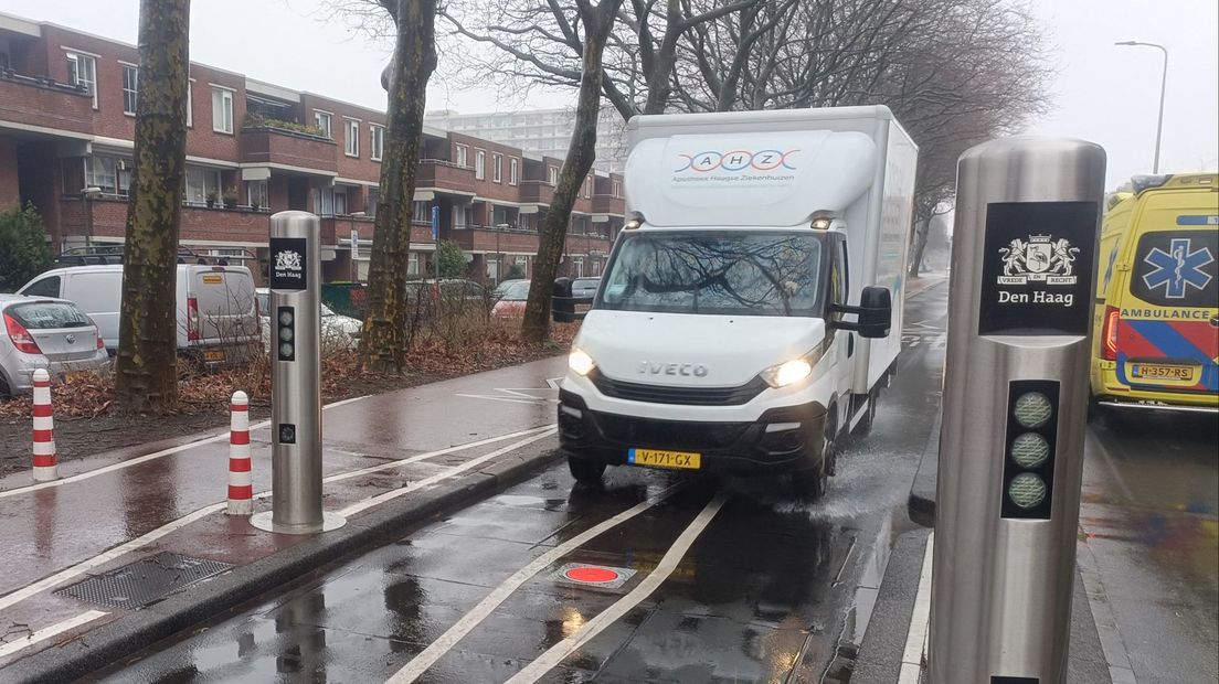 Vergunninghouders mogen wel over dit stukje Escamplaan rijden