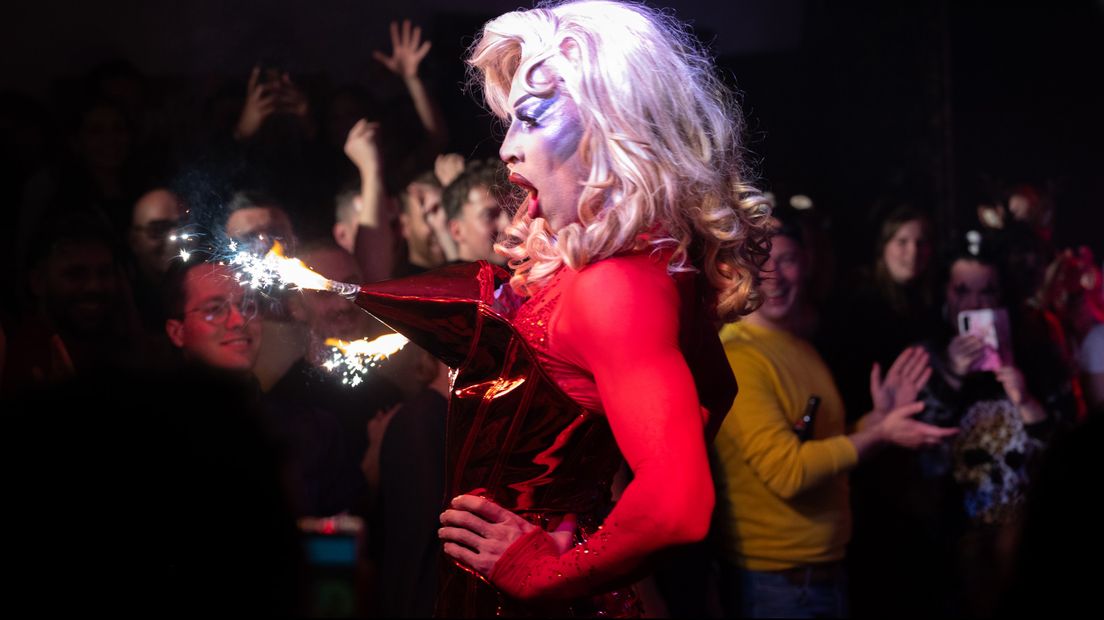 Dragshow in Pianinotheater