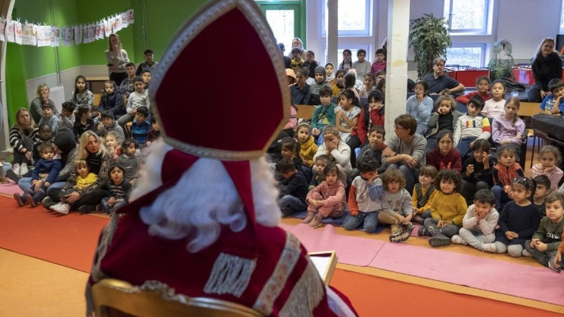 Sinterklaas in het AZC. Foto ter illustratie
