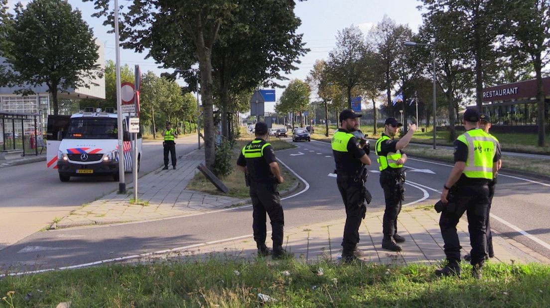 Politie voorkwam confrontatie tussen supportersgroepen in Enschede
