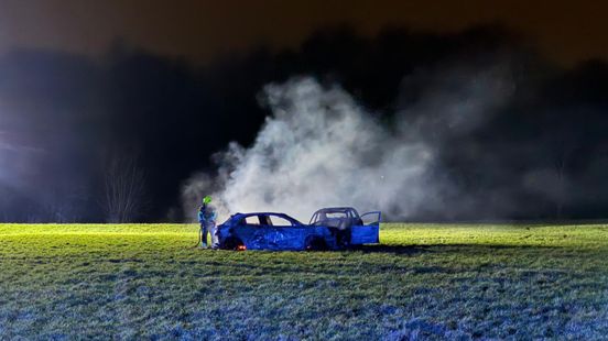 Vier auto's en motor uitgebrand op vreemde plek in Heerlen Nieuws