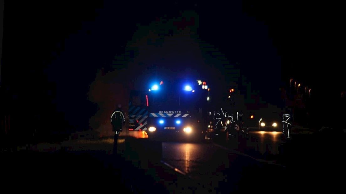 Busje brandt uit op A35 bij Bornebroek
