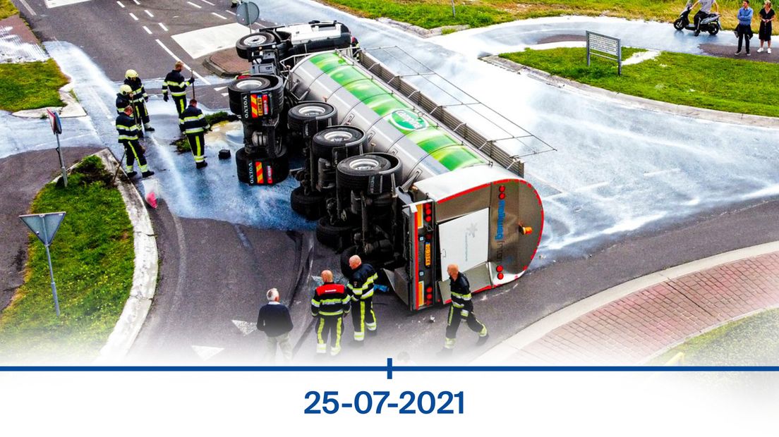 Een gekantelde melkwagen bij Broeksterwâld