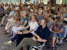 Vele bezoekers op literatuurfestival in Frederiksoord: 'Met poëzie kun je in weinig woorden veel vertellen'