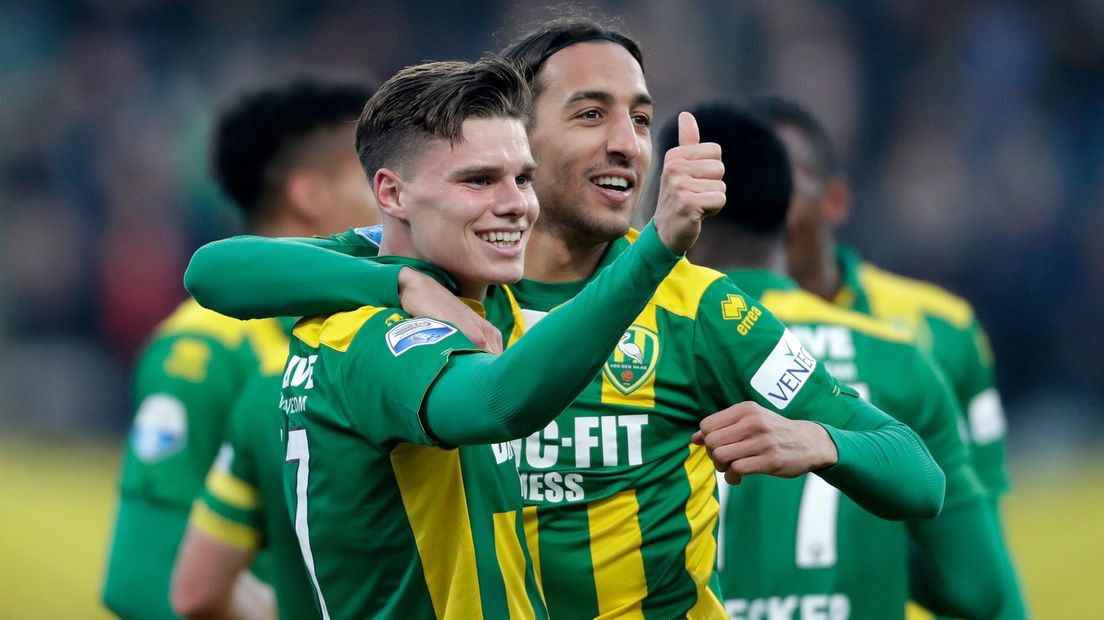 Danny Bakker blij met zijn eerste goal van het seizoen 