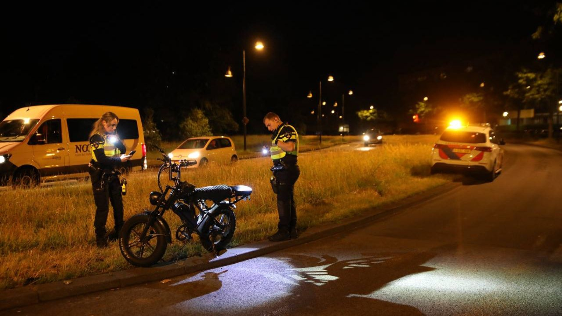 Meisje gewond na aanrijding, automobilist rijdt door