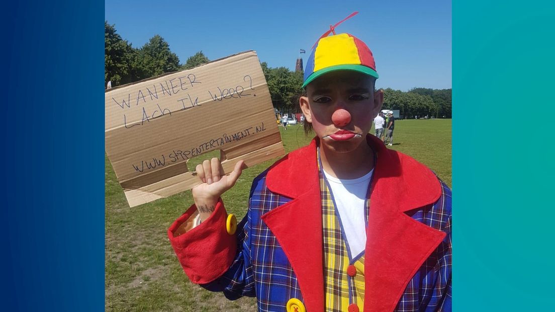 Clown Patrick protesteerde op Malieveld in Den Haag: "Ik wil weer aan het werk!"