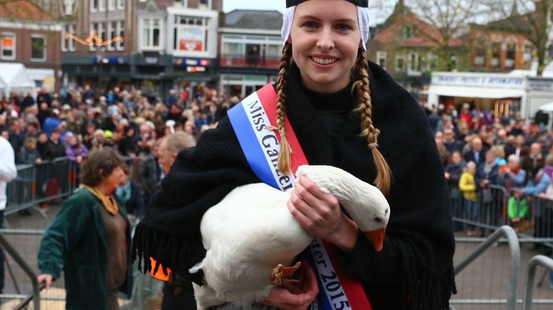 De 16-jarige Ilse Kremer is Miss Ganzenhoedster 2015 (Rechten: Van Oost Media)