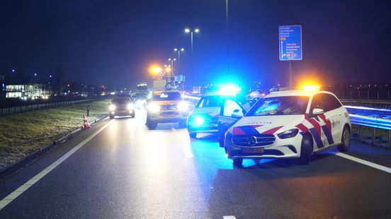 File op N7 na ongeval • Autobrand in Appingedam. File op N7 na ongeval • Autobrand in Appingedam.