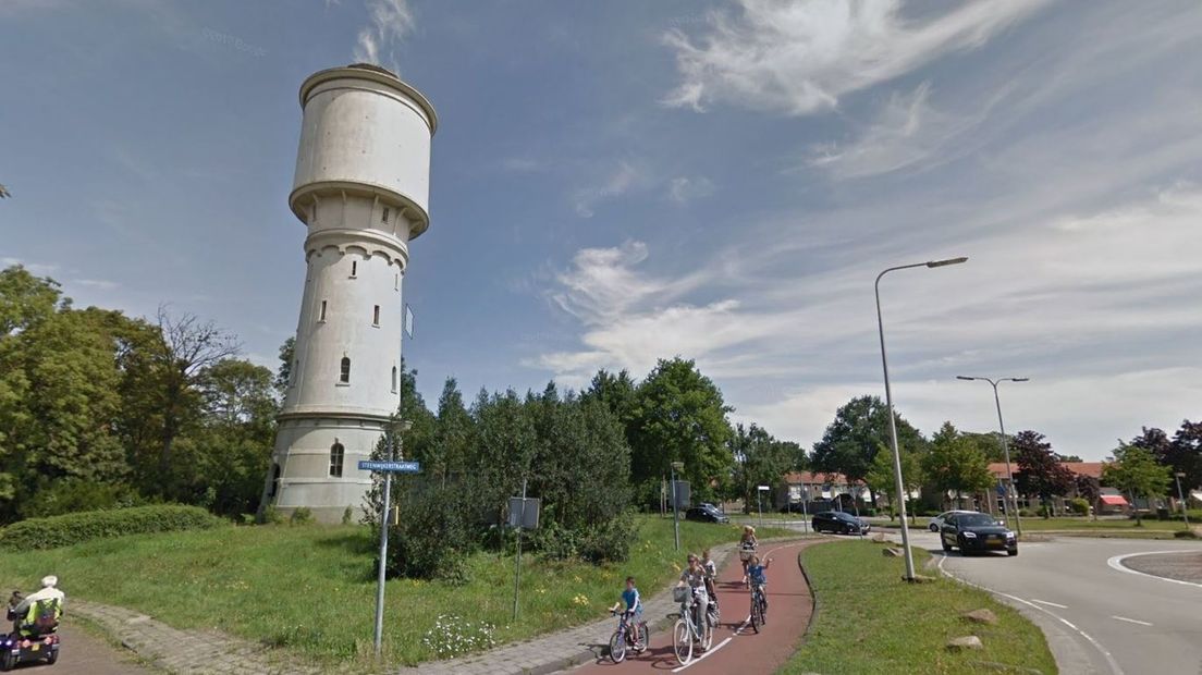 De gemeente zet de watertoren aan de Steenwijkerstraatweg in Meppel weer te koop (Rechten: Google Maps)