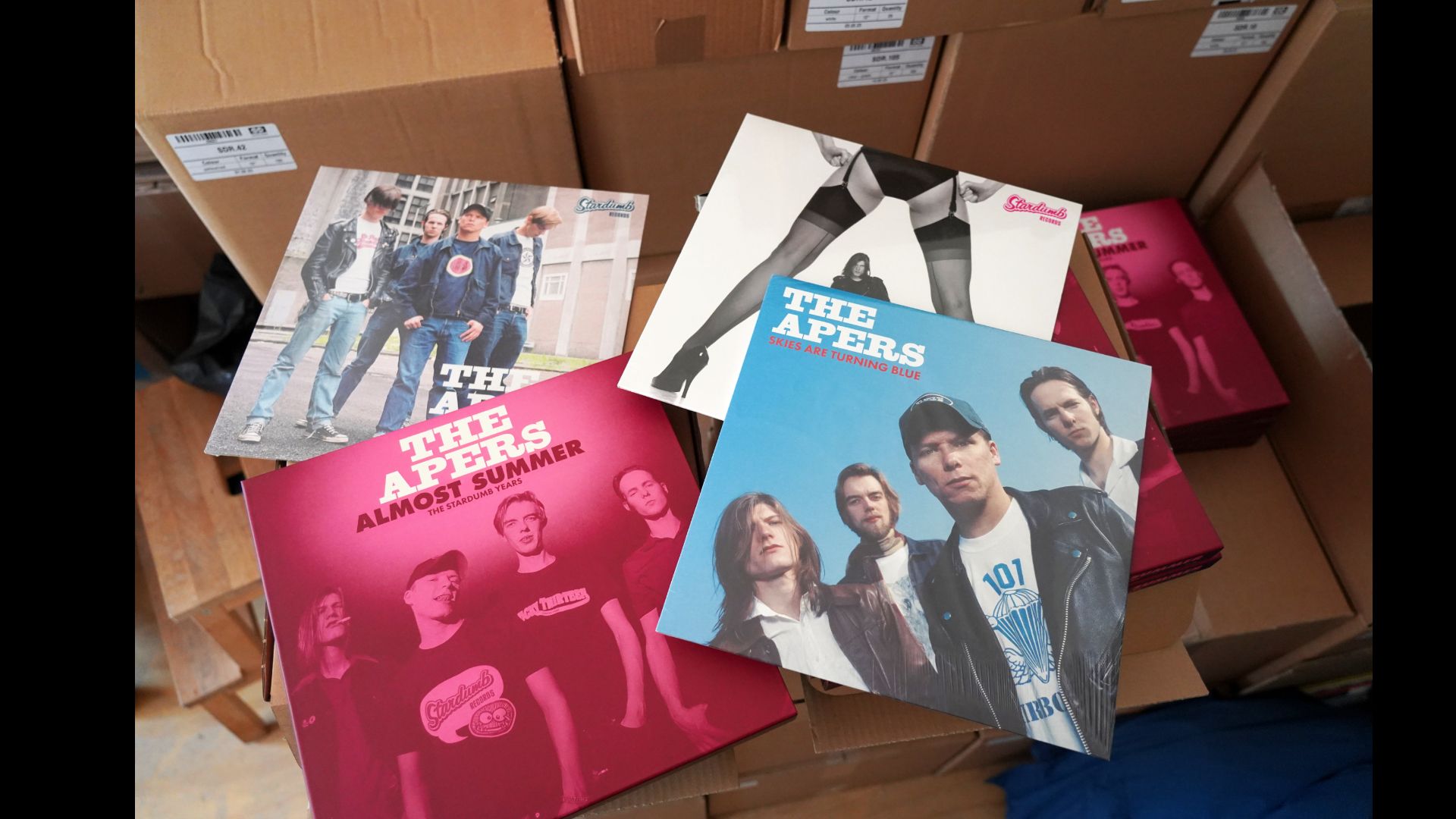 Heruitgaves op vinyl van The Apers uit Rotterdam  in de jubileumbox van Stardumb Records.