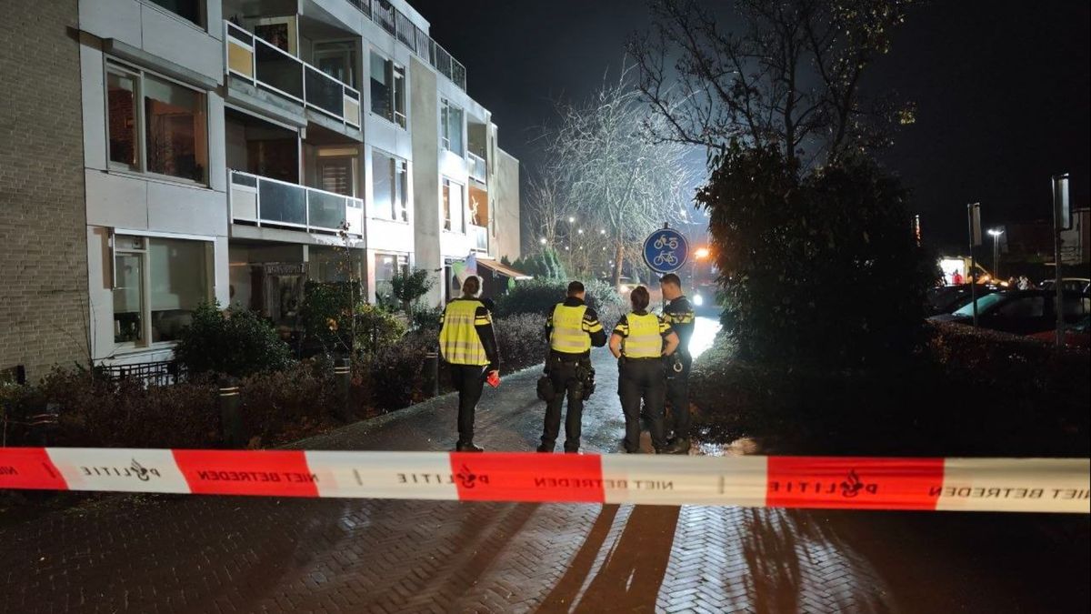 Brand verwoest benedenwoning, complex deels ontruimd
