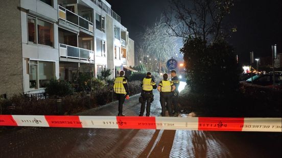Brand verwoest benedenwoning, complex deels ontruimd