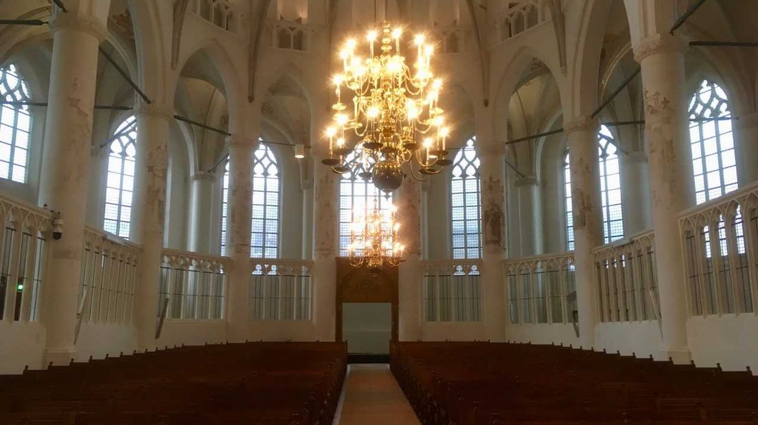 De Grote Kerk in Harderwijk heeft op korte termijn 800.000 euro nodig. De kerk moet worden gerestaureerd omdat er scheuren zijn geconstateerd, onder andere boven de raambogen en de ribben. In totaal heeft de kerk 2,5 miljoen euro nodig.