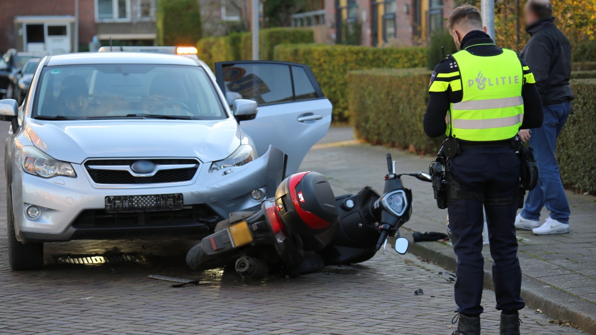 Pand ontruimd in Stad wegens gaslucht • Botsing tussen lijnbus en scooter in Stad.