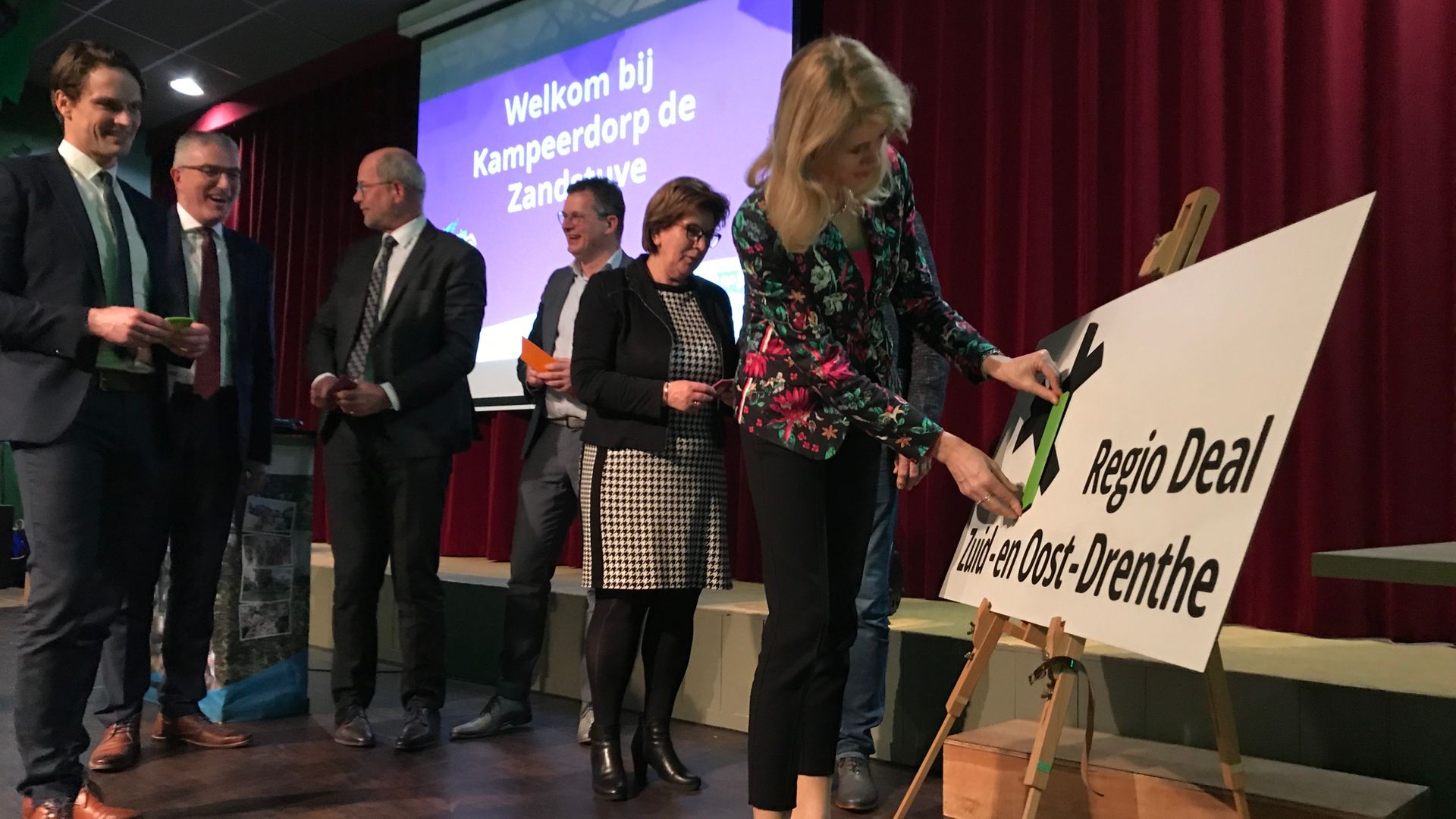 De Handtekening Van Mona Keijzer Staat: De Regio Deal Zuid- En Oost ...