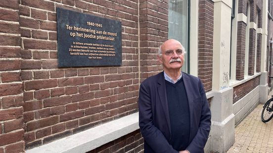 Plaquette onthuld ter nagedachtenis aan Groningse Joden: 'Vergeet niet dat de overgrote meerderheid arm was'