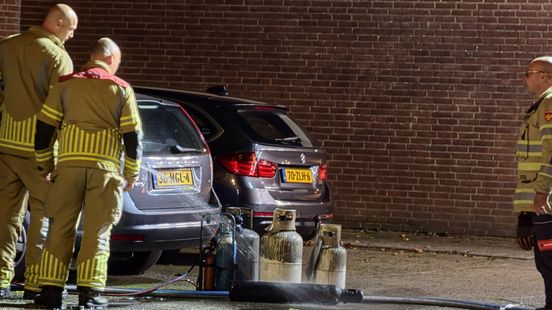 112-nieuws: Vrachtwagen in de berm langs A28 | Tientallen kilo's illegaal vuurwerk gevonden Home