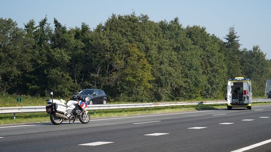 Motorrijder gewond bij ongeluk op A28 bij Assen.