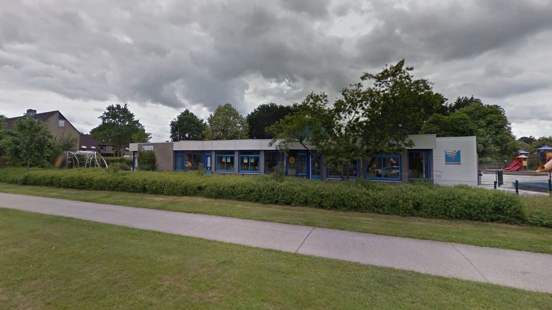 Primenius heeft het lekkende dak van basisschool De Diedeldoorn in de wijk Rietlanden laten herstellen (Rechten: Google Maps)