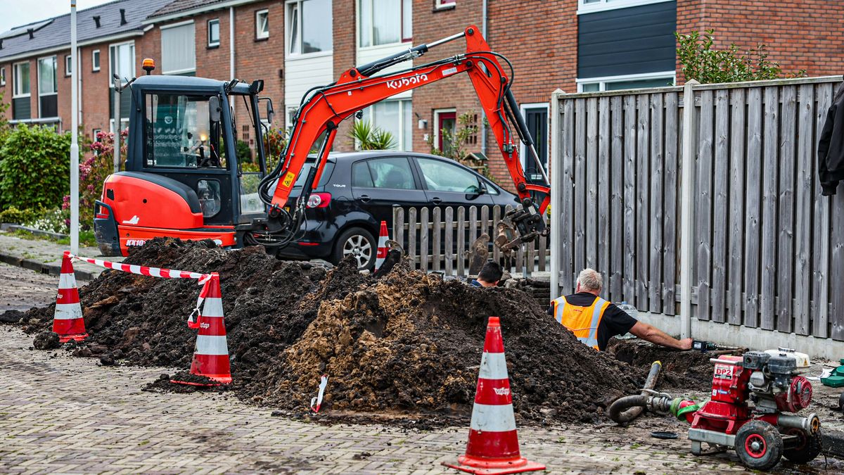 Leidingbreuk in Joure en omgeving | Persoon valt van trap in Kooi Stadion