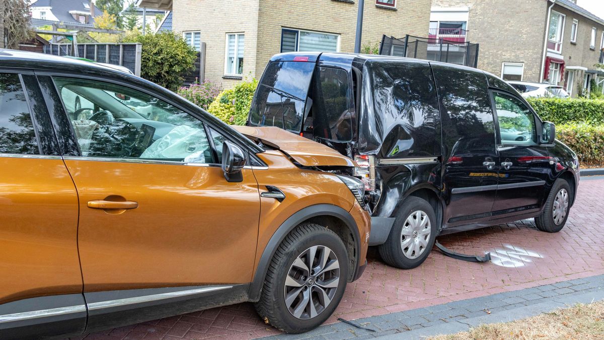 Bestuurder raakt onwel in Akkrum | File op N355 na ongeval bij Rijperkerk