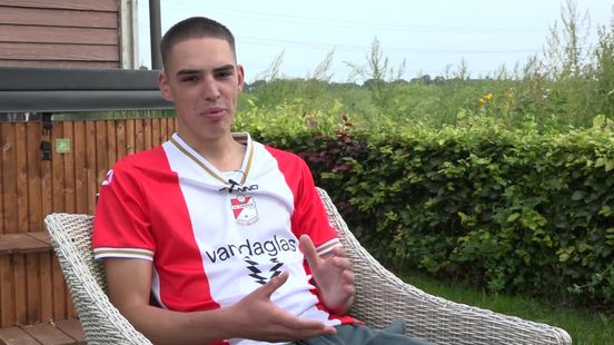 Liefde voor FC Emmen getatoeerd op het lichaam