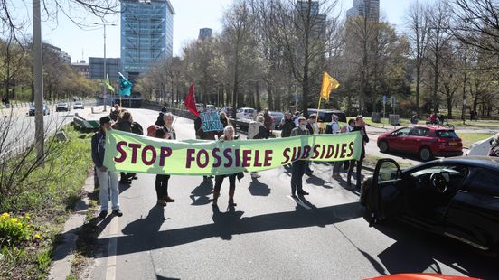 Rechter in zaak Extinction Rebellion: demonstreren mag, beschadigen mag niet Home