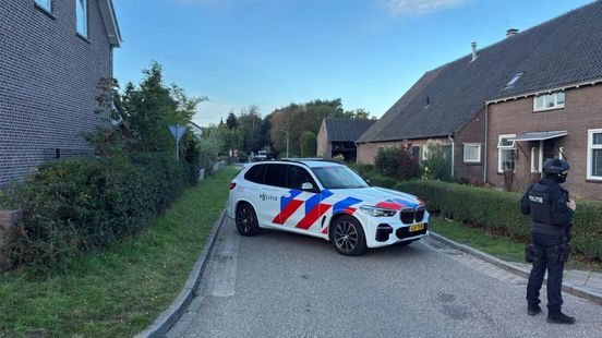 LIVE | Politie nog aanwezig in Overasselt • onderzoek gaat verder