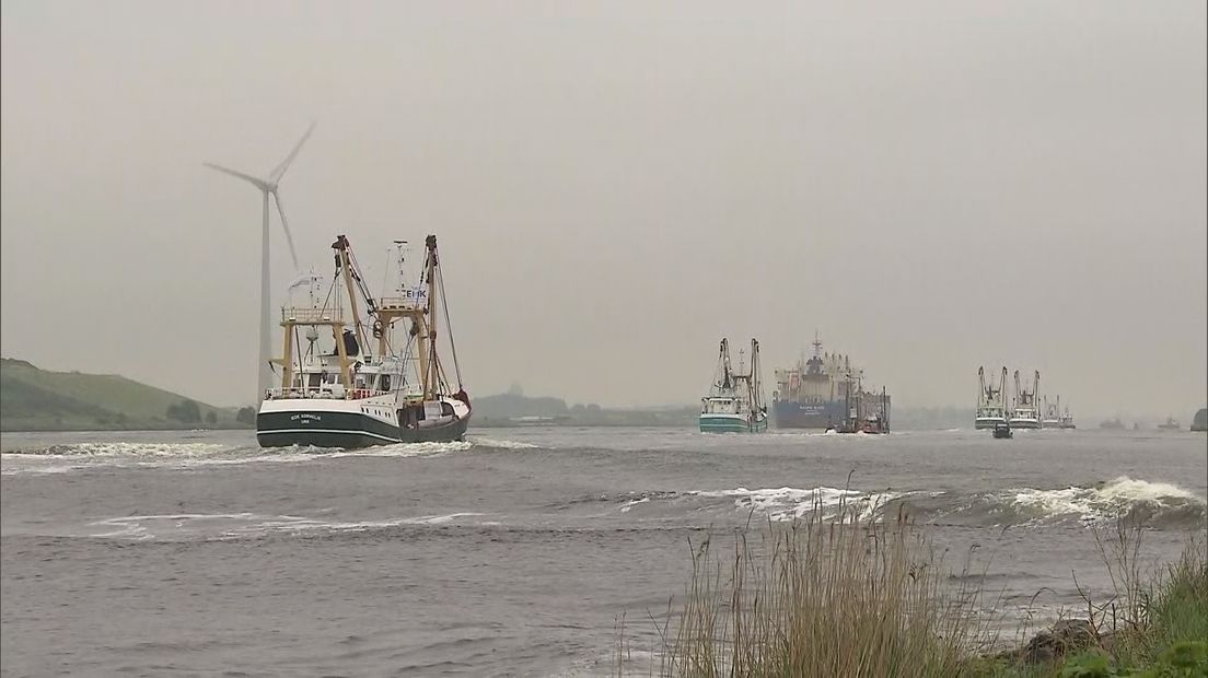 Vissers op zee, archieffoto