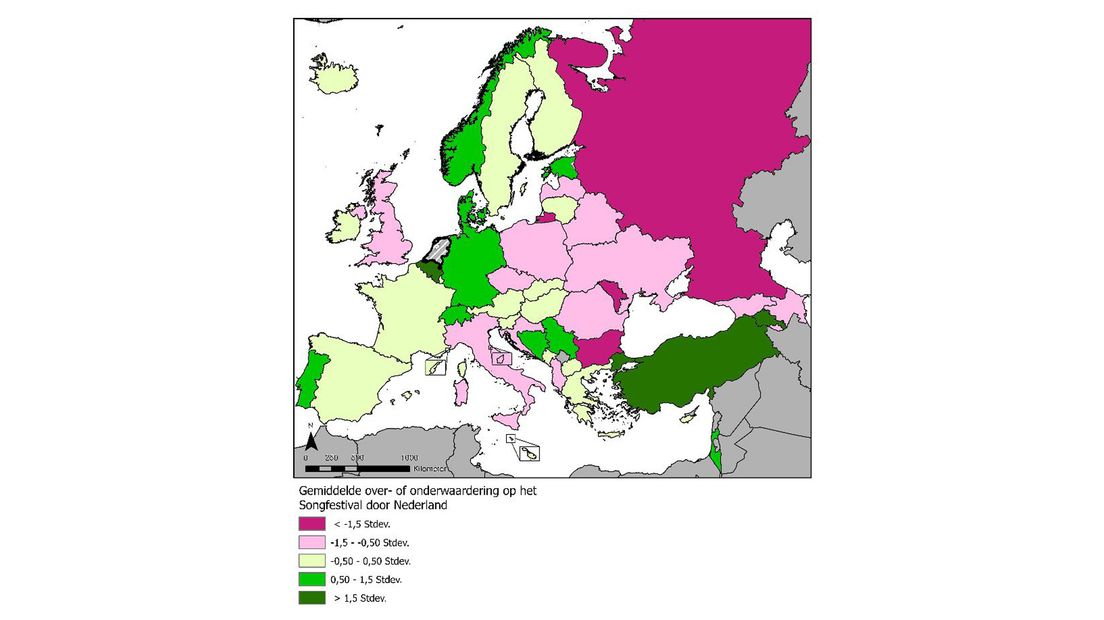 Stemvoorkeuren voor Nederland: hoe groener hoe positiever, hoe roze hoe negatiever. Lichtgroen is min of meer neutraal.